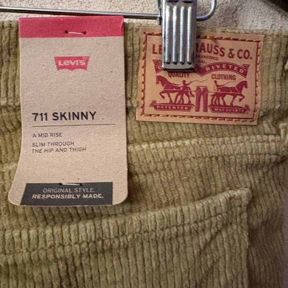 Levi's Jeans 711 Skinny Corduroy Pants - Picture 5 of 7